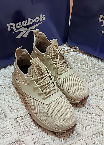 40 Beden ten rengi Renk Nike Yazlık