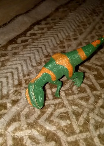 Renkli Dinozor Aksiyon Figürü