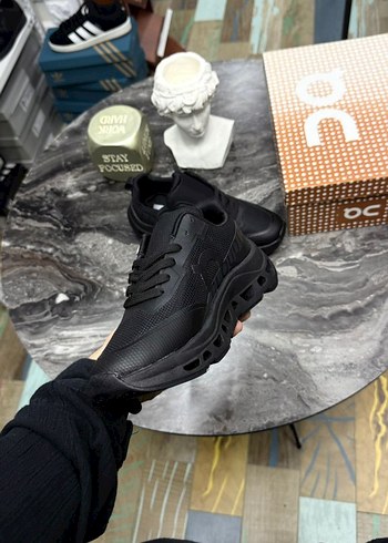 Adidas QN RUNNING SİYAH SPOR YÜRÜYÜŞ AYAKKABISI