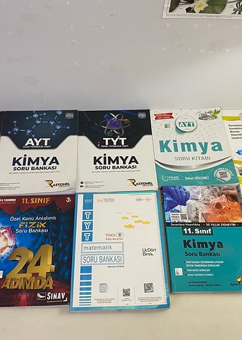 11. Sınıf Kimya, Fizik ve Matematik Soru Bankaları