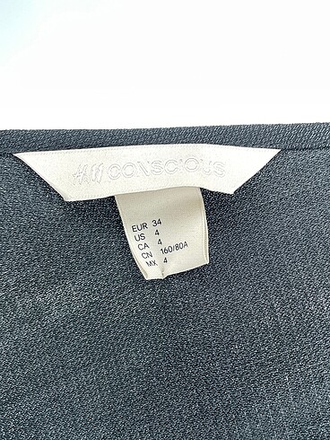 34 Beden siyah Renk H&M Askılı %70 İndirimli.