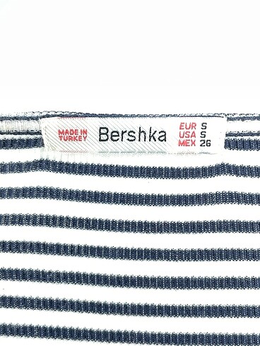 s Beden çeşitli Renk Bershka Kısa Elbise %70 İndirimli.