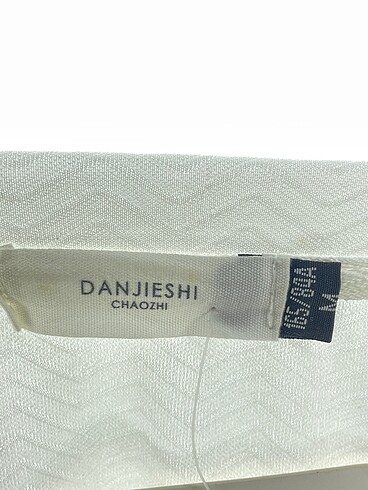 m Beden beyaz Renk Diğer T-shirt %70 İndirimli.