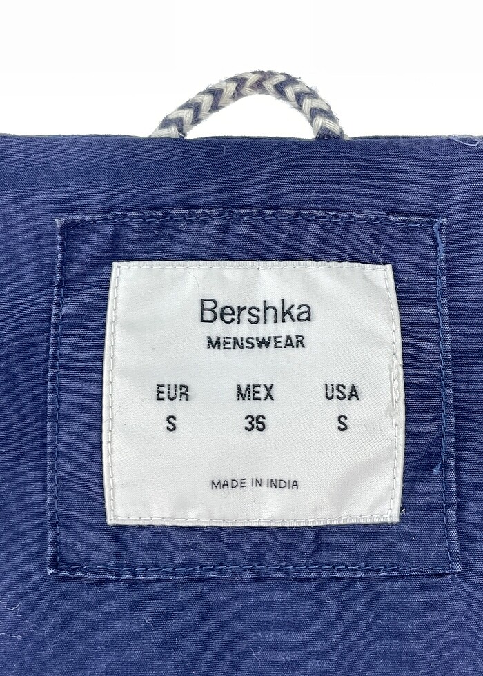Bershka Spor Dış Giyim %70 İndirimli. - Görsel 4
