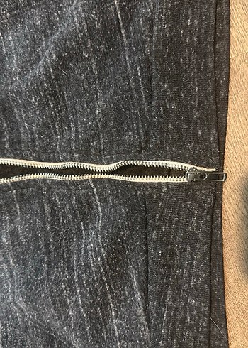 Brandy melville Gri Kapüşonlu Fermuarlı kadin hirka - Görsel 3