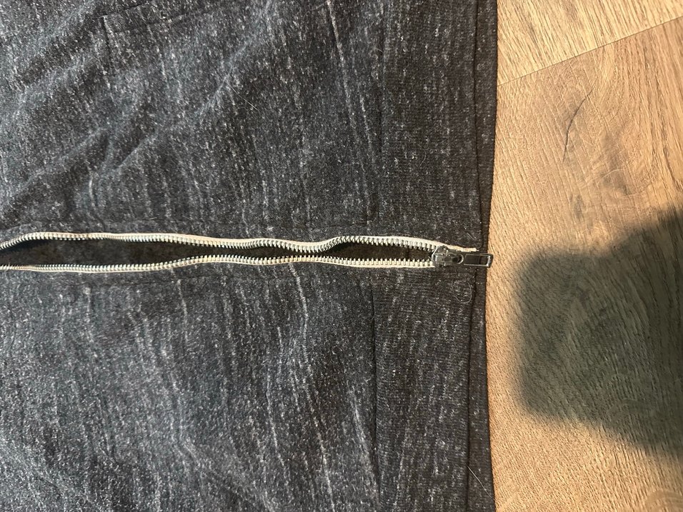 Brandy melville Gri Kapüşonlu Fermuarlı kadin hirka - Görsel 3