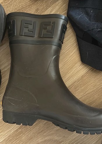 Fendi Yağmur Çizmesi Botu - Görsel 3