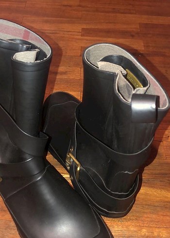 Burberry Kadın Siyah Yağmur Çizmesi - Görsel 6