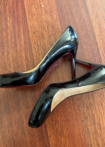 Christian Louboutin Rugan Siyah Stiletto - Görsel 3