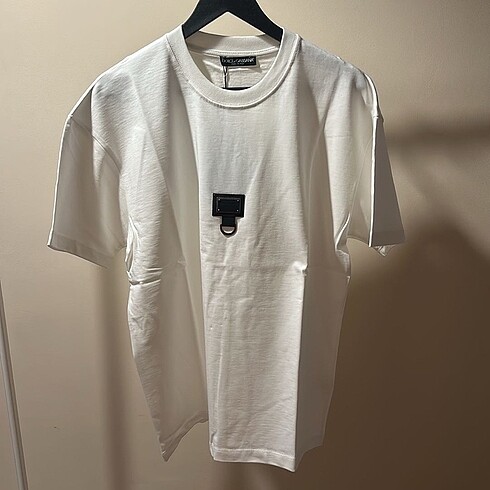 Dg beyaz aksesuarli erkek tshirt