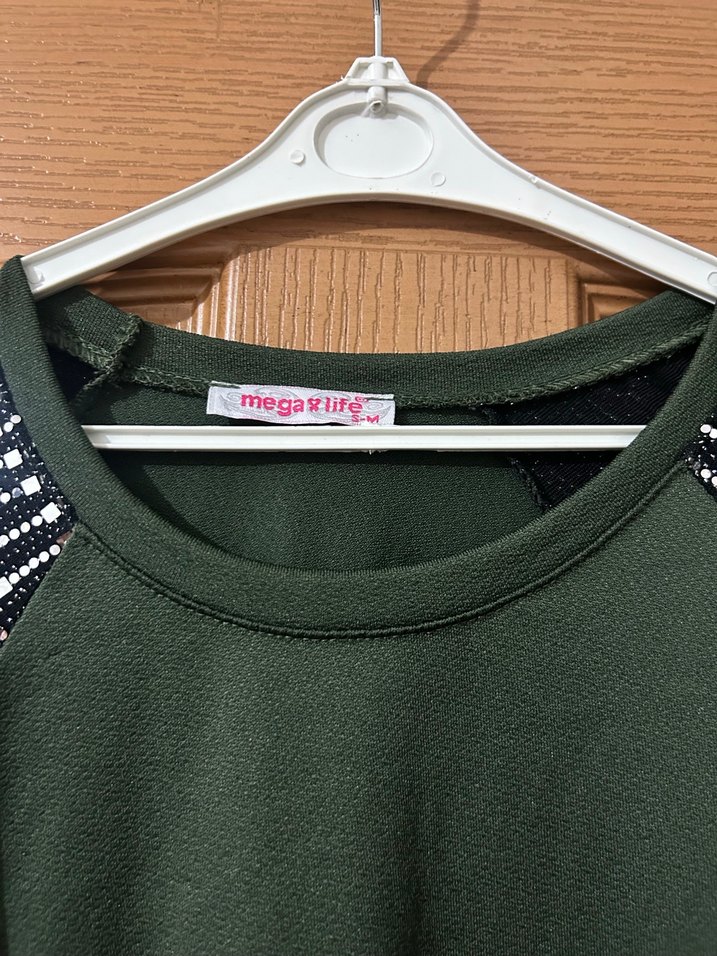 Uzun Kollu Yeşil Baskılı Salaş Tunik - Görsel 2