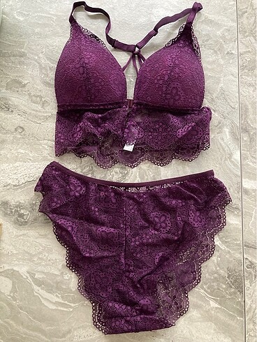 Dantelli bralet-külot takım