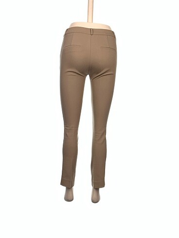 32 Beden Stradivarius Düz Kesim %70 İndirimli.
