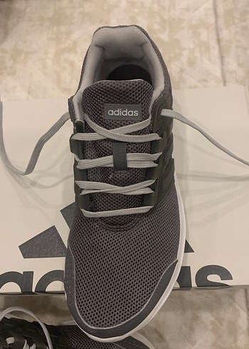 Gri Adidas Spor Ayakkabı - Görsel 3