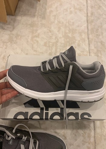 Gri Adidas Spor Ayakkabı - Görsel 4