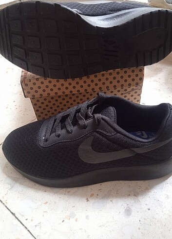 Nike Kadın spor ayakkabı