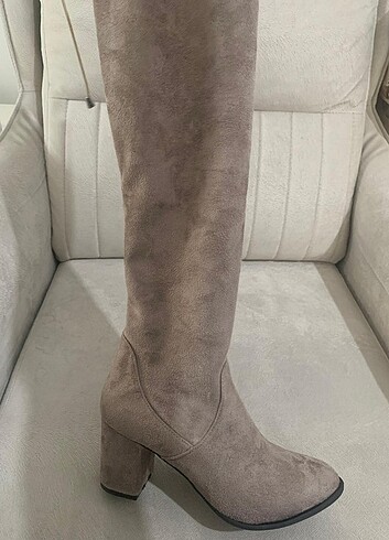 Zara Kadın diz üstü çorap çizme