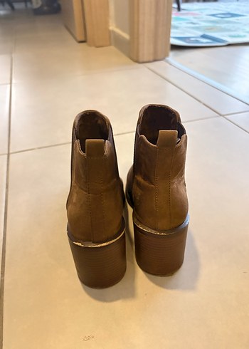 Kahverengi Süet Kadın Bot - Görsel 4