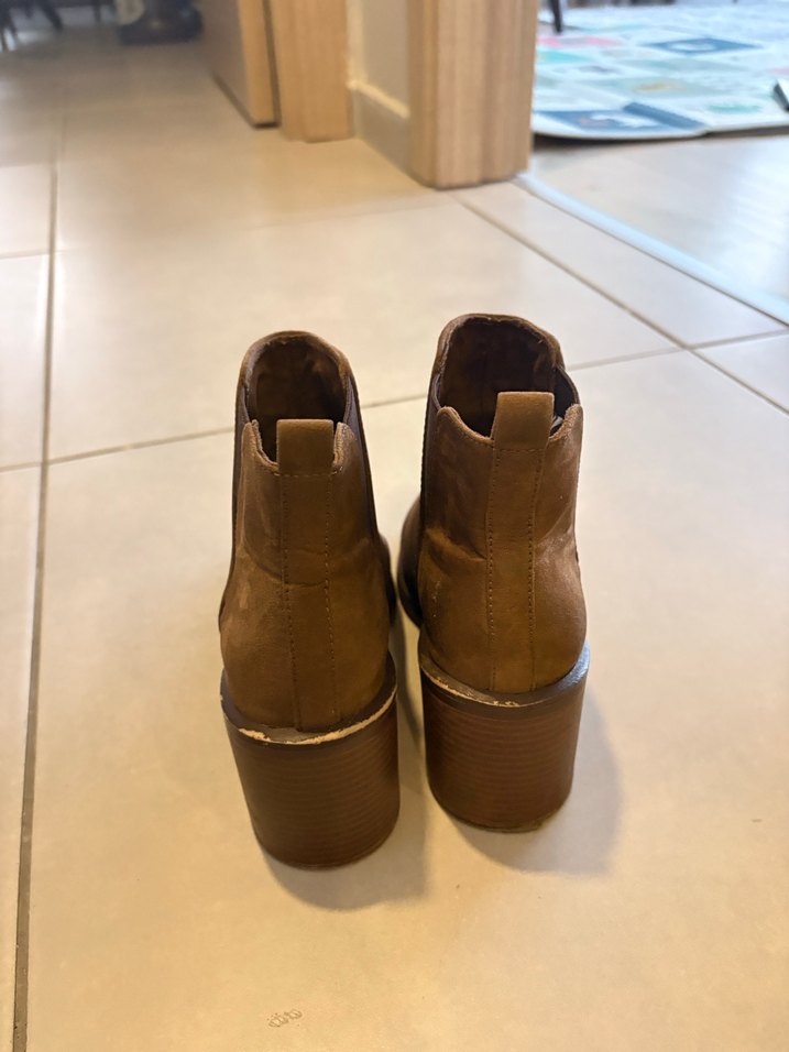 Kahverengi Süet Kadın Bot - Görsel 4