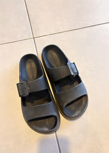 Siyah Günlük Bantlı Terlik - Görsel 3