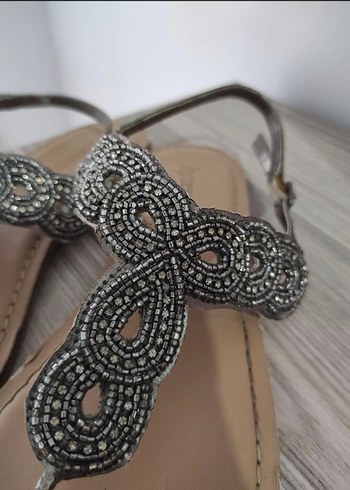 Boncuk Detaylı Sandalet - Görsel 3