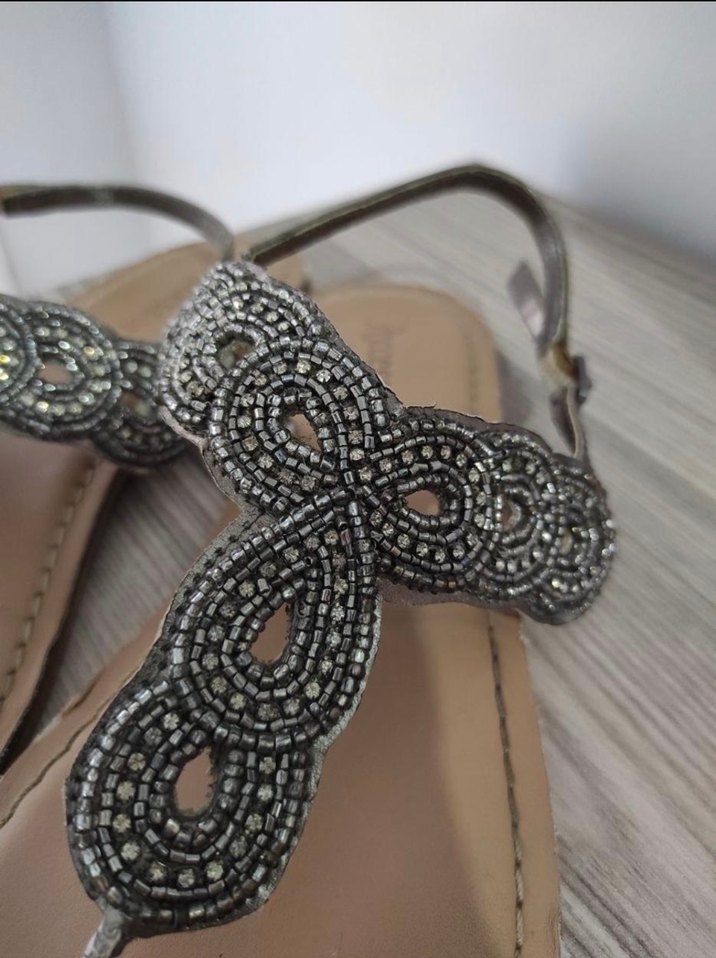 Boncuk Detaylı Sandalet - Görsel 3