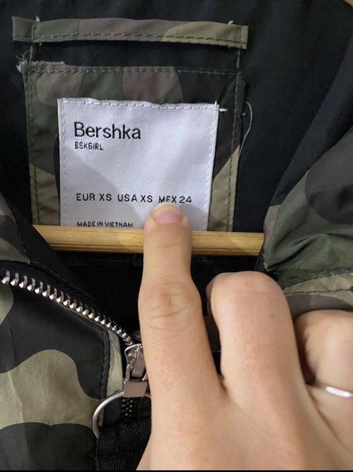 Kahverengi Kamuflaj Kapüşonlu Kemerli Mini Ceket - Görsel 3