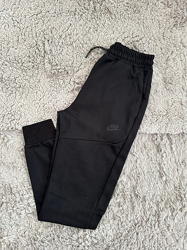 Tech fleece eşofman altı