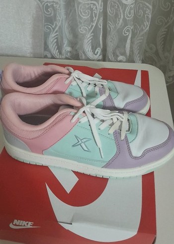 Kadın Pastel Renkli Bağcıklı Spor Ayakkabı