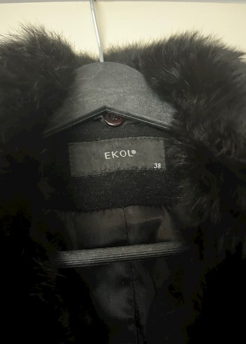 Siyah Kürklü Yaka Kadın Kaban - Görsel 3