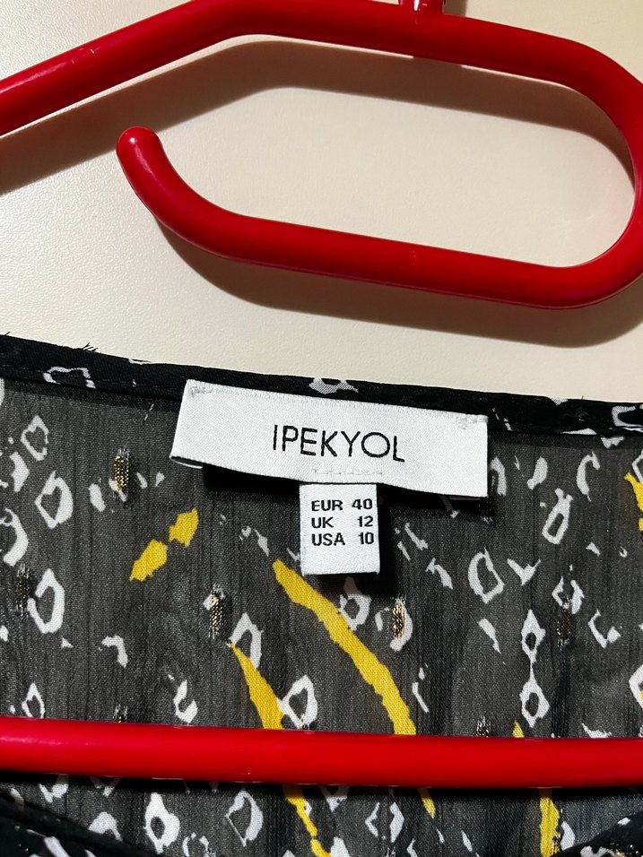 Sarı Desenli V Yakalı Kadın Bluz - Görsel 3