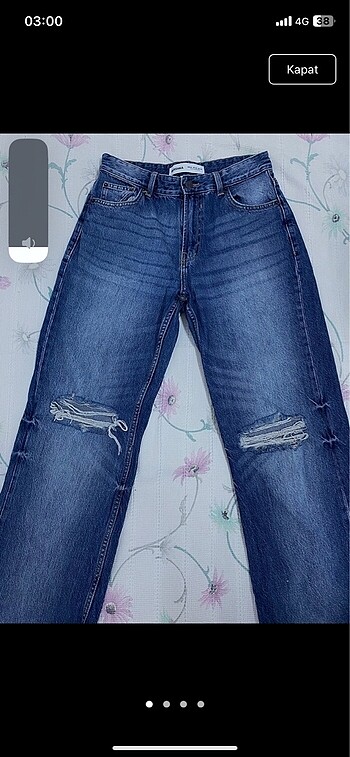 BERSHKA JEAN