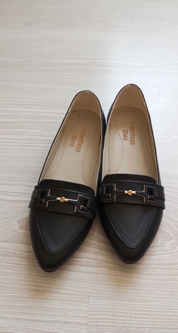 Siyah Parlak Yılan Desenli Tokalı Topuklu Kadın Babet - Görsel 4