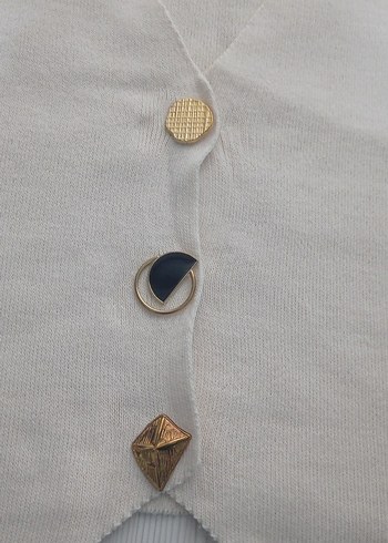 Düğmeli Bej Hırka - Görsel 2