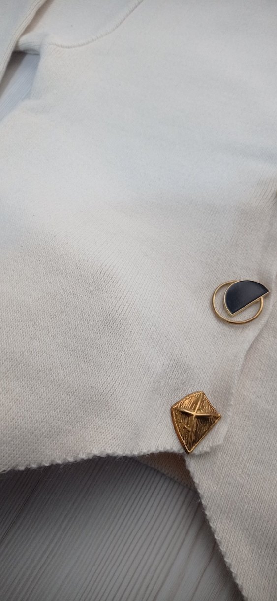 Düğmeli Bej Hırka - Görsel 5