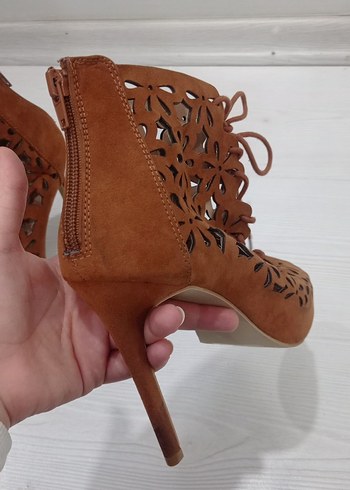 Kahverengi Süet Çiçek Desenli Stiletto - Görsel 5