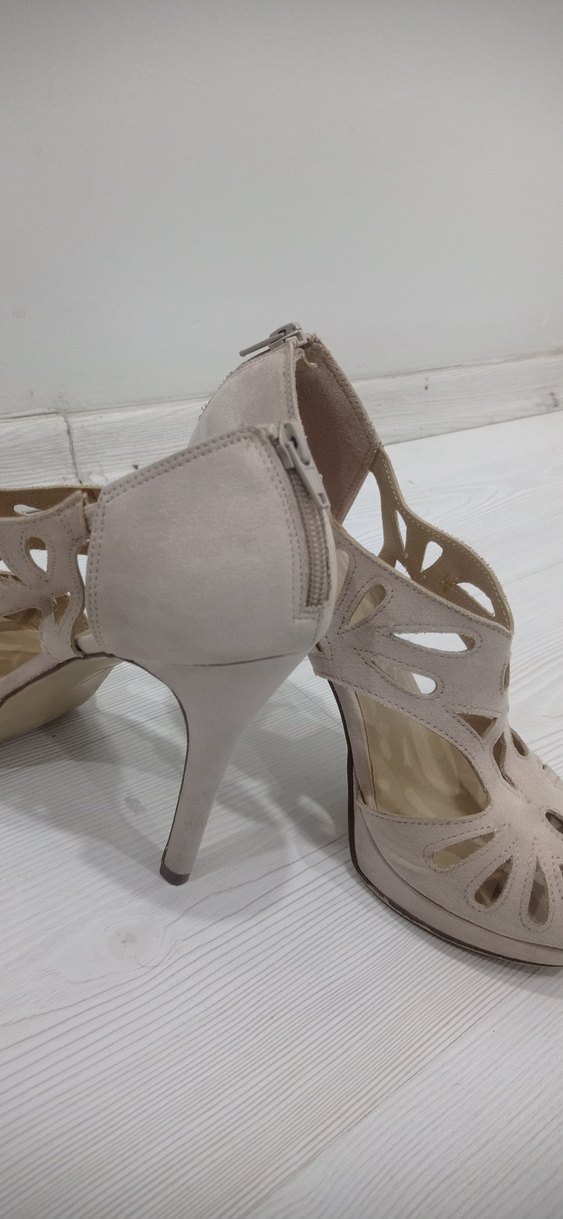 Bej Süet Kadın İnce Topuklu Ayakkabı - Görsel 2