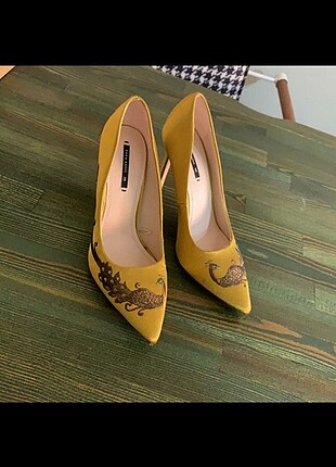 Zara desenli ince topuklu ayakkabi