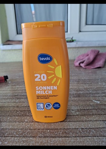 Bevola Güneş Sütü SPF 20