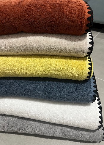 Nakışlı Çok Renkli Banyo havlusu
