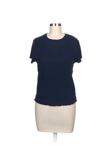 Defacto T-shirt %70 İndirimli.