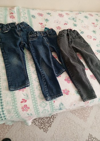 Erkek Çocuk Gri Dar Kesim Kemerli Kot Pantolon