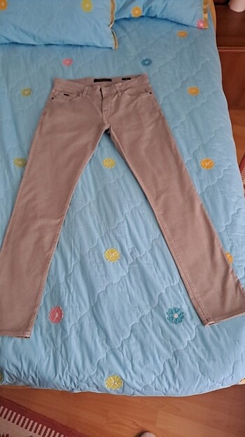 33-34 beden mavi black pantolon.
