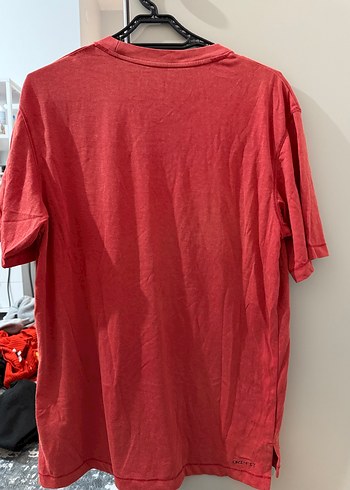 Kırmızı Erkek  Tişört - Görsel 4