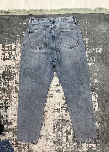 Dizleri Yırtık Gri Bol Kesim Kadın Kot Pantolon - Görsel 4