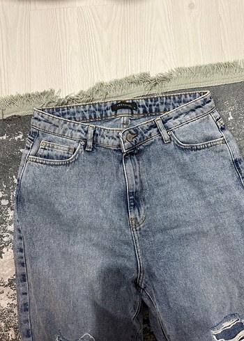 Dizleri Yırtık Gri Bol Kesim Kadın Kot Pantolon - Görsel 2