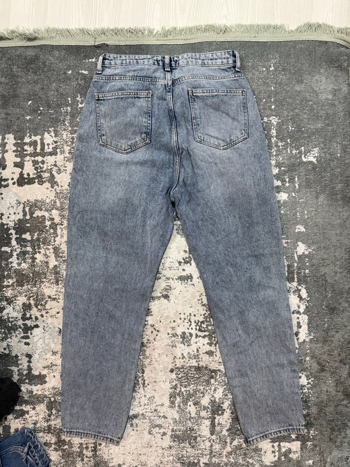 Dizleri Yırtık Gri Bol Kesim Kadın Kot Pantolon - Görsel 4