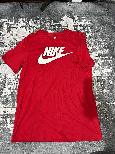 Nike T-shirt