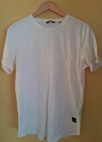 Beyaz t-shirt