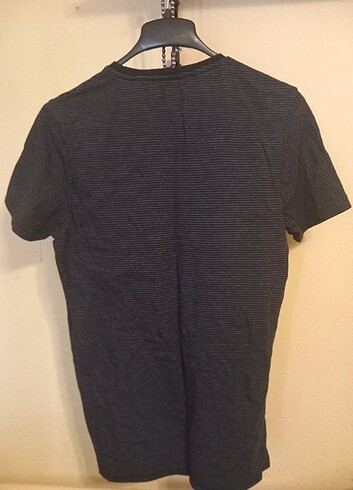 m Beden Gri t-shirt